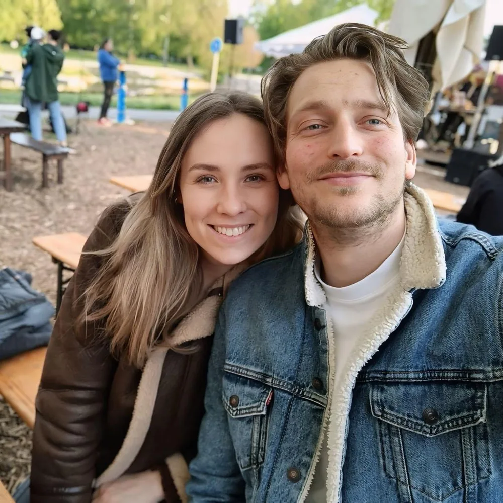 Sabine en Finn op een festival in České Budějovice, Tsjechië.
